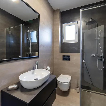 شقة Vagabundo Beachfront 1 - Luxury - Sea Views - Free Parking تروغير