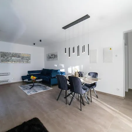 Lejlighed Vagabundo Beachfront Apartment 1 - Luxury - Sea Views - Free Parking *